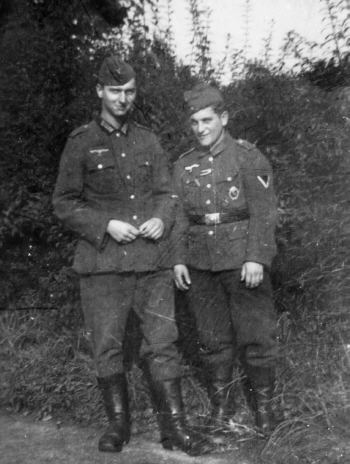 Gerhart Richter (rechts) und ein Kamerad 1943 in der Shisdra-Stellung